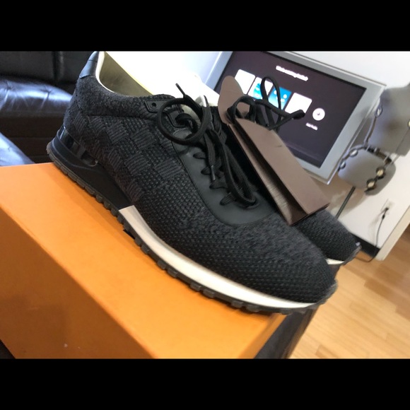Louis Vuitton Men’s runaway trainer sneakers - Picture 5 of 8